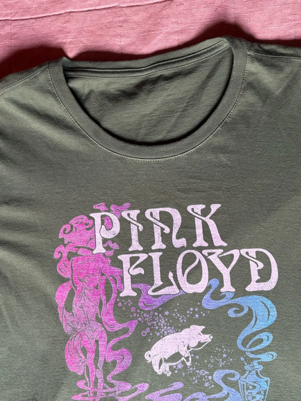 Pink Floyd Graphic Tee- Size XL- Green Band Rock Tee - Picture 5 of 11